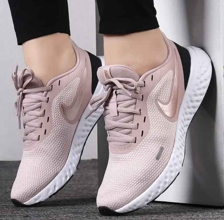 Tênis Nike Revolution 5 Feminino WT Promoções