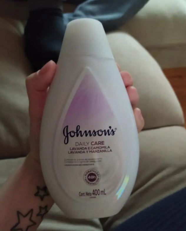 Loção Hidratante Daily Care Lavanda e Camomila Johnson’s, 400ml