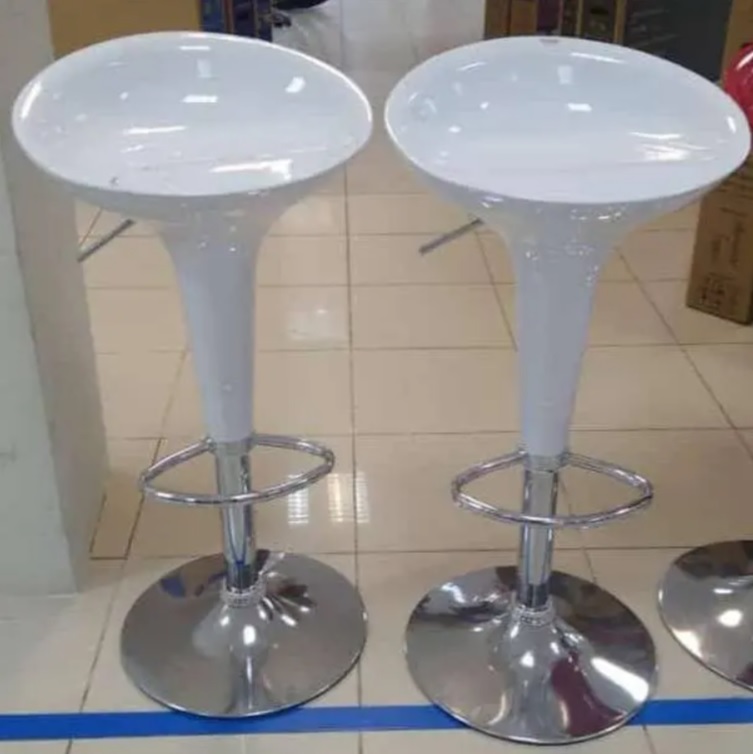 Banqueta Alta Giratória Branca Nell – 2 Peças (2 cores disponíveis)