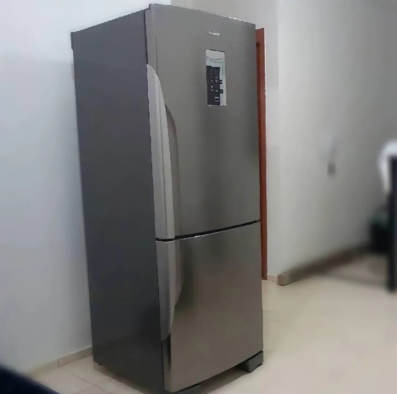 Geladeira/Refrigerador Panasonic Frost Free – Inverser 425L BB53