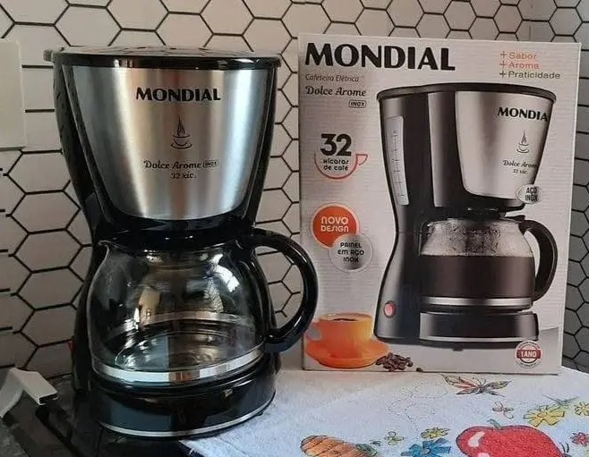 Cafeteira Elétrica Mondial Dolce Arome C-32 32X – Preta 32 Xícaras