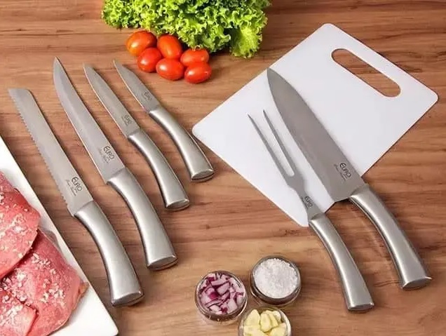 Conjunto de Facas, 7 Peças (5 facas, 1 tábua, 1 garfo), Inox, Euro