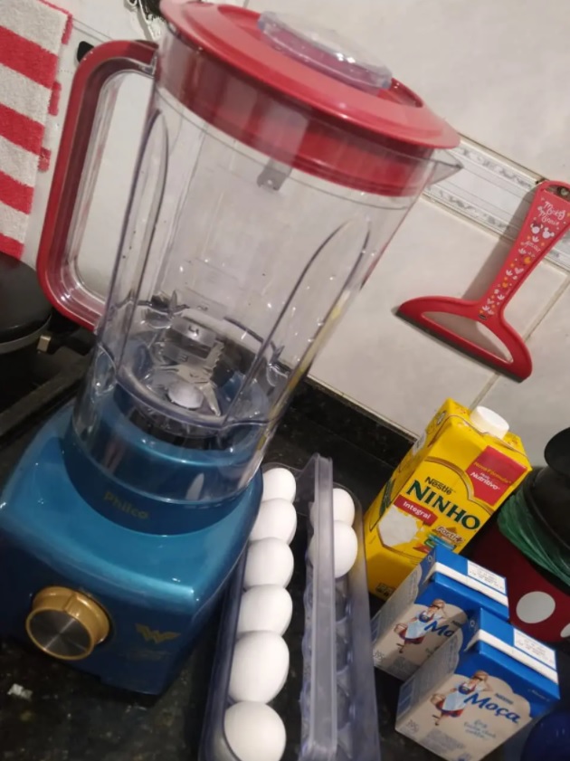 Liquidificador Philco Mulher Maravilha PLQ800 Turbo 900W