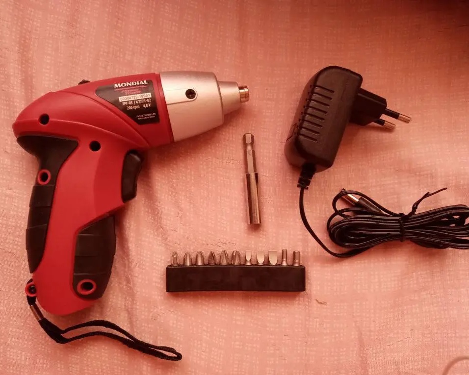 Parafusadeira Mondial a Bateria 4,8V – Velocidade Reversível 12 Peças FPF-05