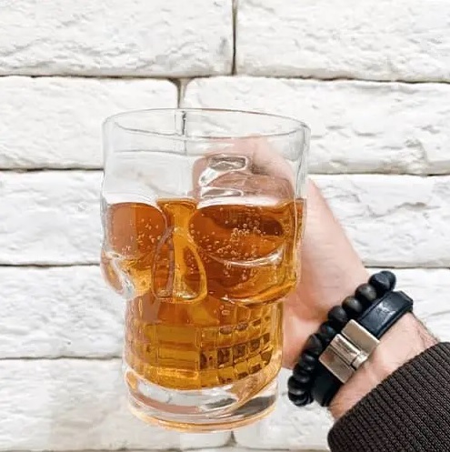 Caneca para chopp de Vidro Caveira Rock Style 365 ml Lyor Transparente no Voltagev