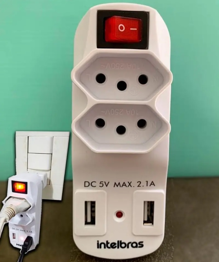 Carregador De 2 Tomadas E 2 Usb Intelbras Eac 1002 Intelbras Eac Bivoltv Branco