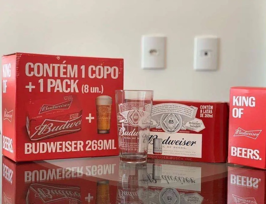 Cerveja Budweiser Kit American Standard Lager – 8 Unidades 269ml com 1 Copo