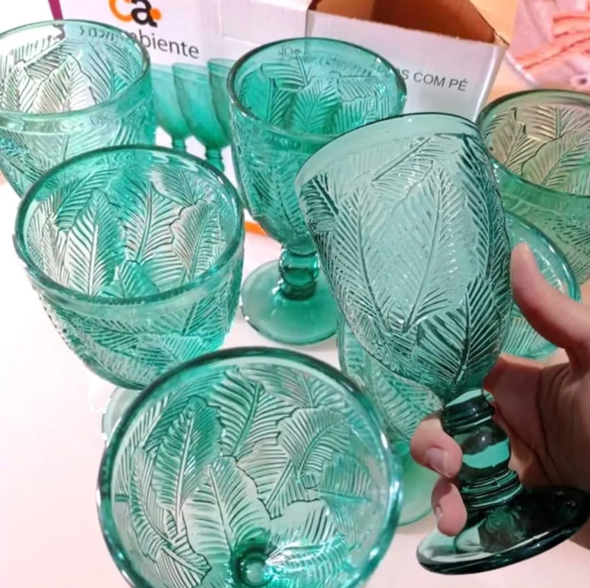 Jogo de Taças para Vinho de Vidro 350ml – 6 Peças Casambiente Folhas