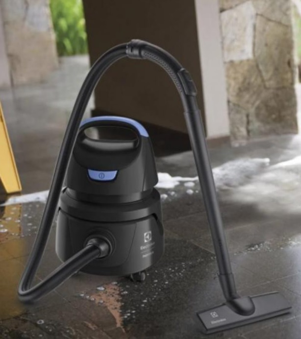 Aspirador de Pó e Água Electrolux 1250W Preto e Azul Hidrolux AWD01 – 110V