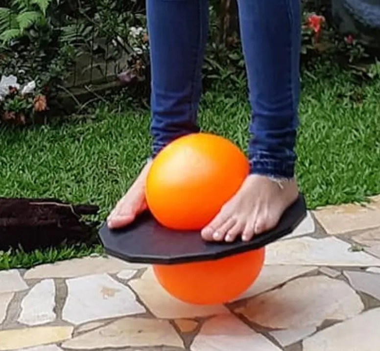 Pogobol, Preto E Laranja, Estrela