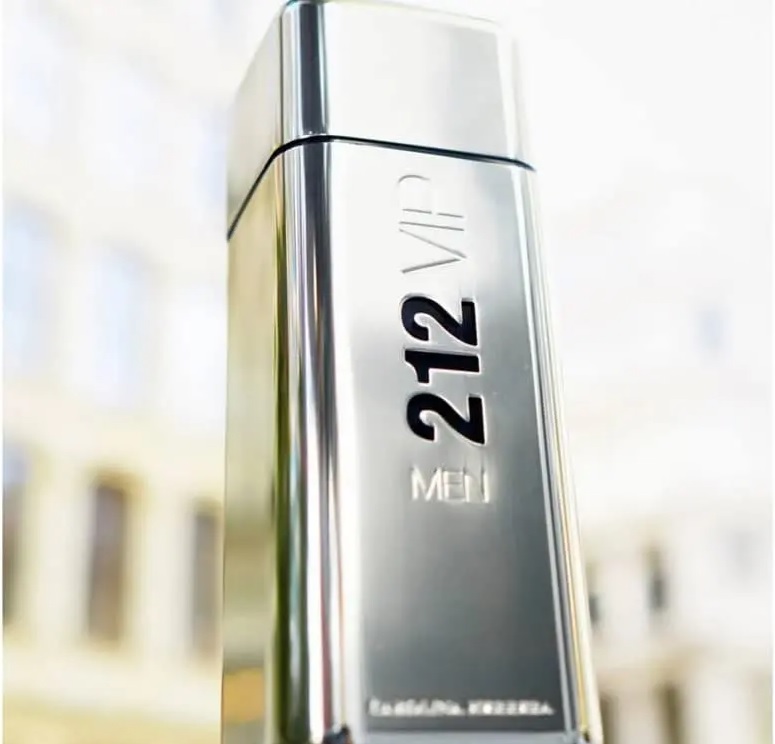 Perfume Carolina Herrera 212 Vip Men edt Masculino