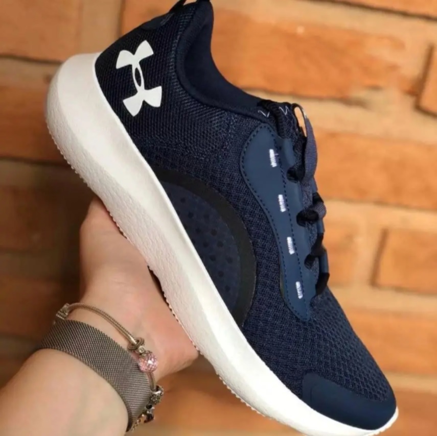 Tênis Under Armour Charged Victory – Masculino