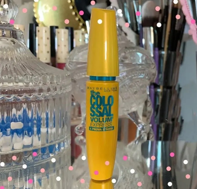 Máscara de Cílios Maybelline The Colossal Volum’ Express à Prova D’água Preto 9,2ml