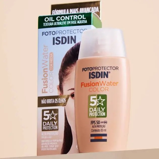Protetor Solar Facial Isdin Fotoprotector Fusion Water Color Média FPS50+ com 50ml