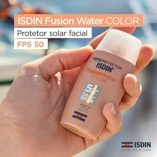 Protetor Solar com Cor ISDIN Fotoprotector Fusion Water 5 Stars Color FPS50