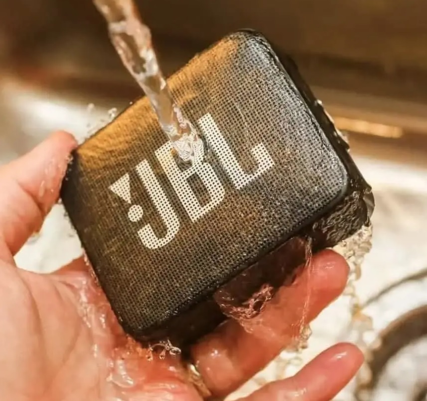 Caixa de Som Bluetooth JBL GO 2 com 3W Classificação IPX7 À prova d’água USB e até 5 horas de bateria – Preto