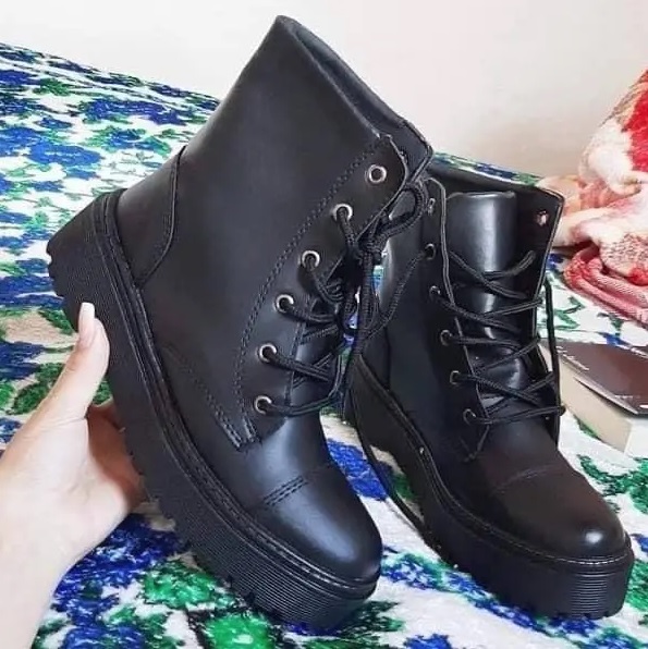 Bota Coturno Feminina Tratorada Tendência Blogueiras