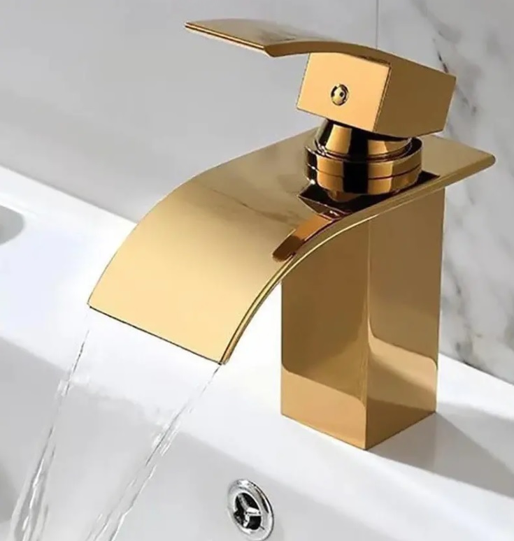 Torneira Prizi Cascata Monocomando Dourada – KE6123