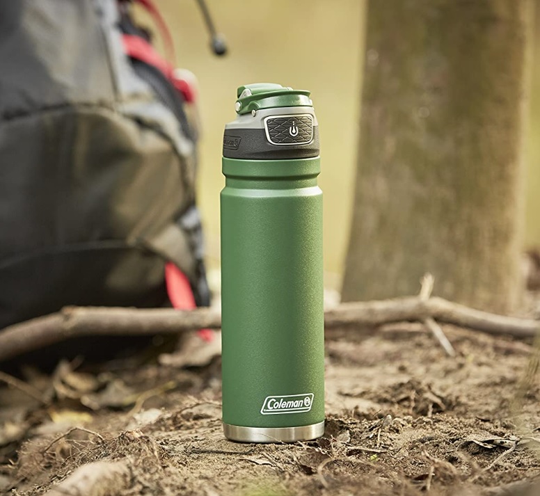 Garrafa de água de aço inoxidável isolada a vácuo Coleman FreeFlow AUTOSEAL, 709ml