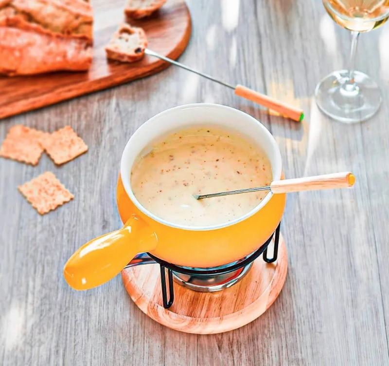 Conjunto Raclette e Aparelho de Fondue Cerâmica – Brinox Amarelo 1256/109 16 Peças