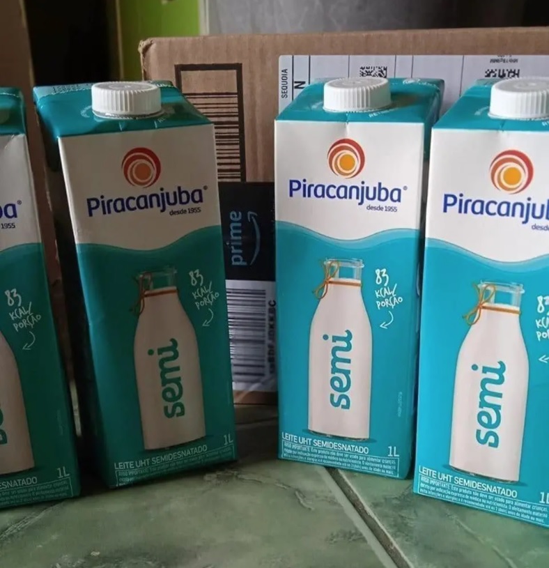Leite Semidesnatado Piracanjuba 1L