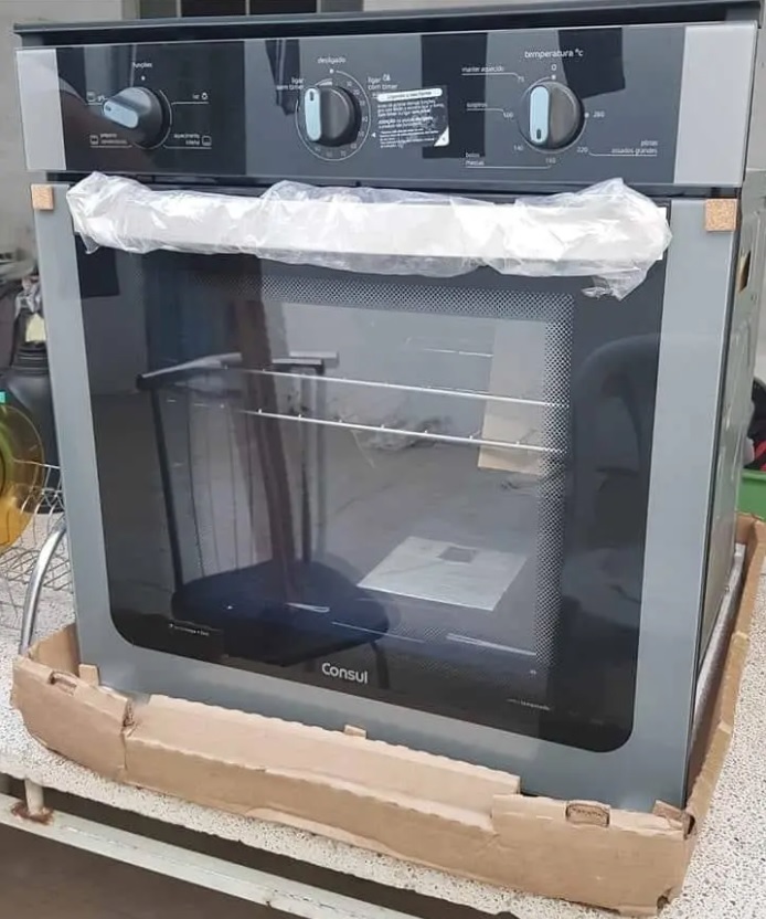 Forno a Gás de Embutir Consul Grill Autolimpante – com Timer 78L Preto e Prata COA84BR