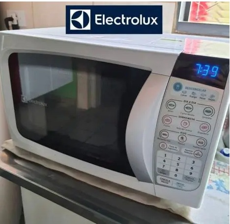Micro-ondas Electrolux 20 Litros Painel Seguro Branco MTD30 – 127 Volts