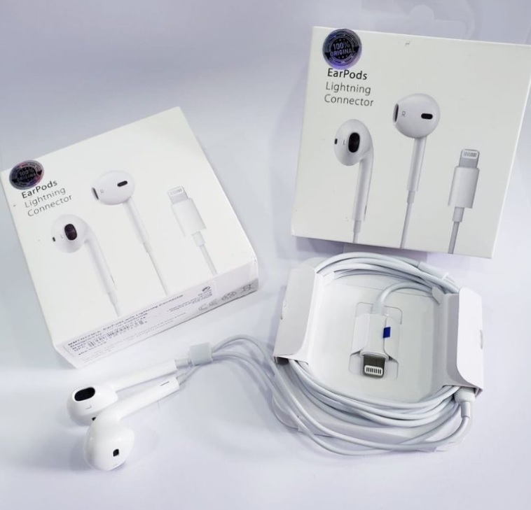 Fone de Ouvido EarPods com Conector Lightning Apple, Branco - MMTN2BZ/A ...