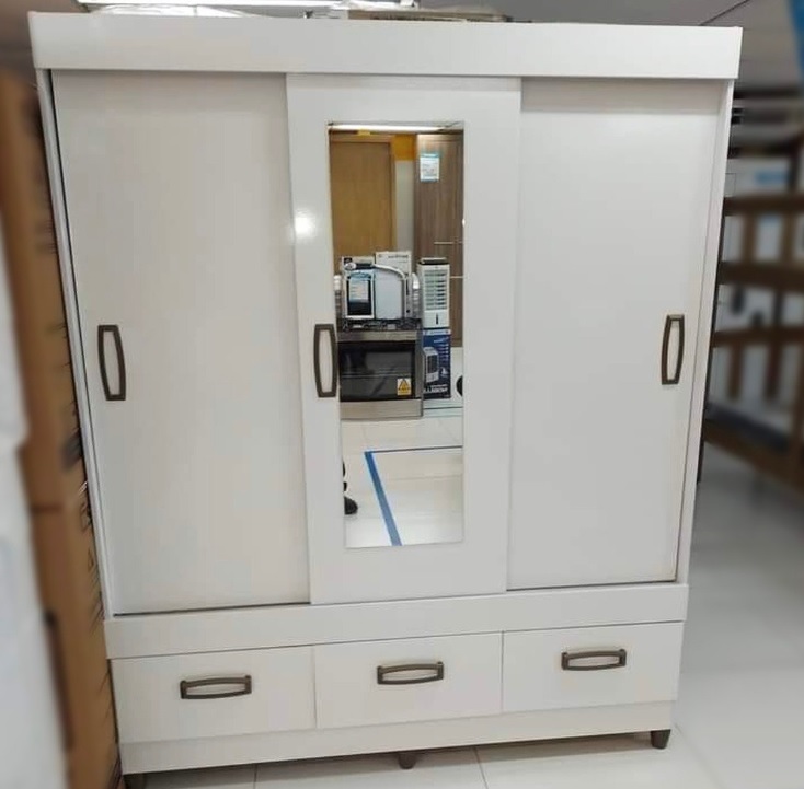 Guarda-roupa com Espelho 3 Portas – de Correr 3 Gavetas Araplac E20033 Cairo