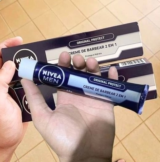 NIVEA MEN Creme De Barbear Sensitive 2 Em 1 65g