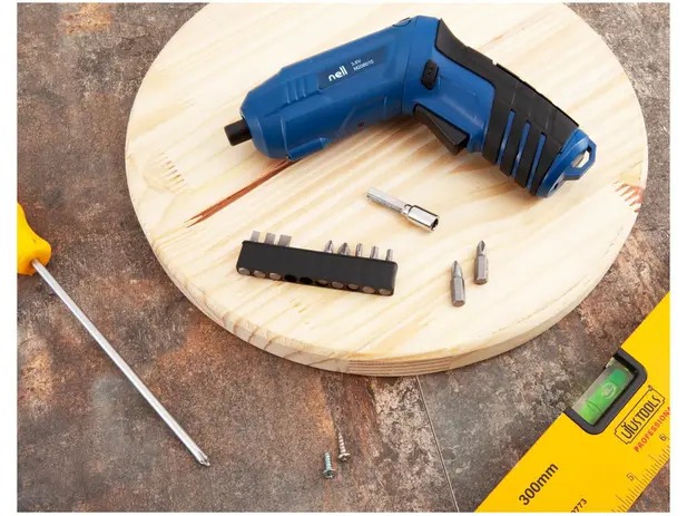 Parafusadeira Nell a Bateria 3.6V 1/4” 250RPM – 12 Peças M206010