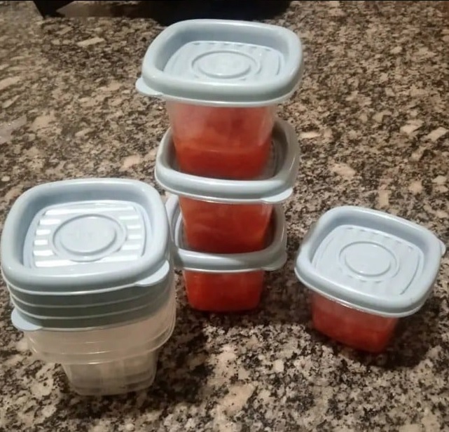 Conjunto de Potes Quadrados Pop com 8 Unidades Plasútil Vermelho
