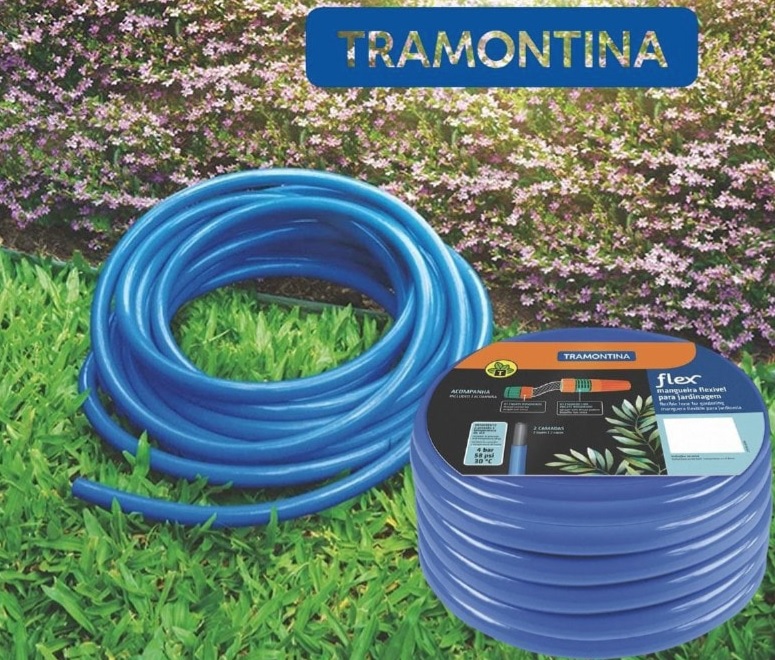 Mangueira Flex Azul em PVC 2 Camadas para jardim 15 m com engate rosqueado e esguicho – Tramontina