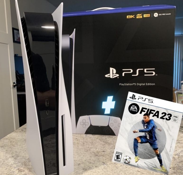 Promoção de Sony PlayStation 5 Digital 825GB FIFA 23 Bundle cor branco e  preto