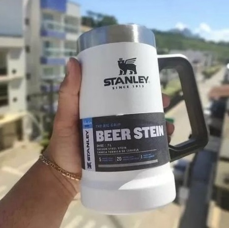 Caneca térmica de cerveja Stanley – Matte Black