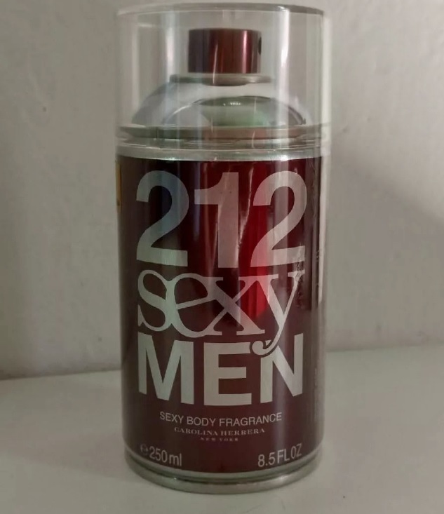 212 Sexy Men Body Carolina Herrera – Body Spray Masculino 250ml