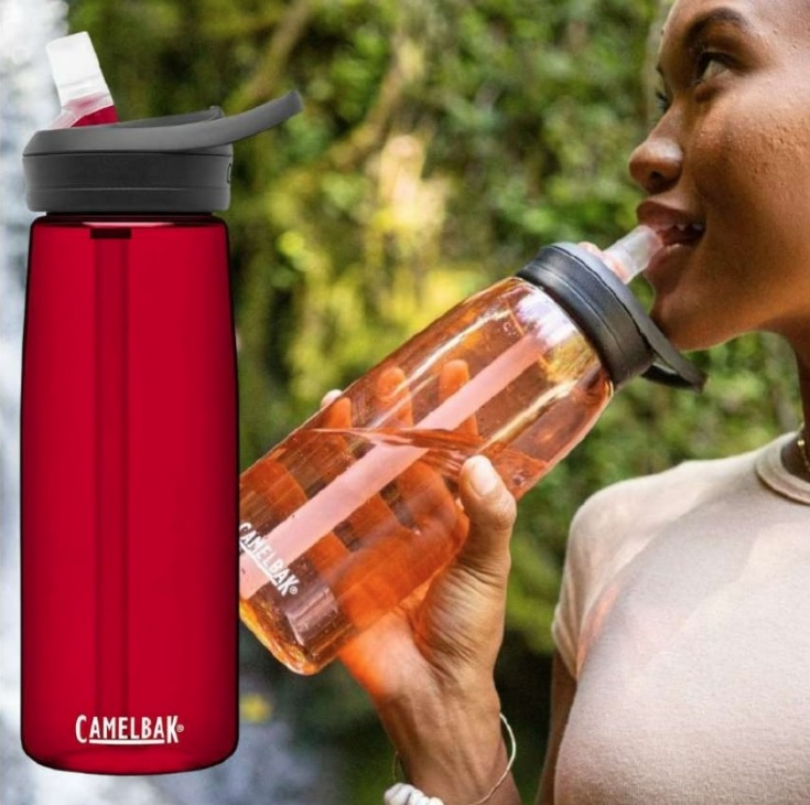 CamelBak Eddy+ Garrafa de água com renovação Tritan – topo com canudo, 740 ml, Cardinal