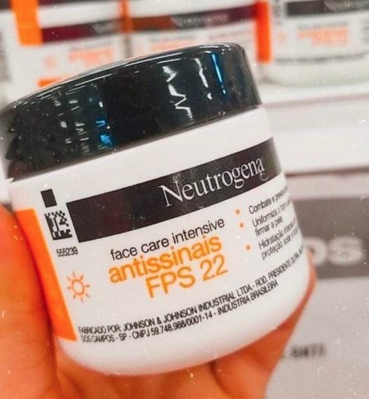 Neutrogena® Face Care Intensive Antissinais Fps 22 100G, Neutrogena