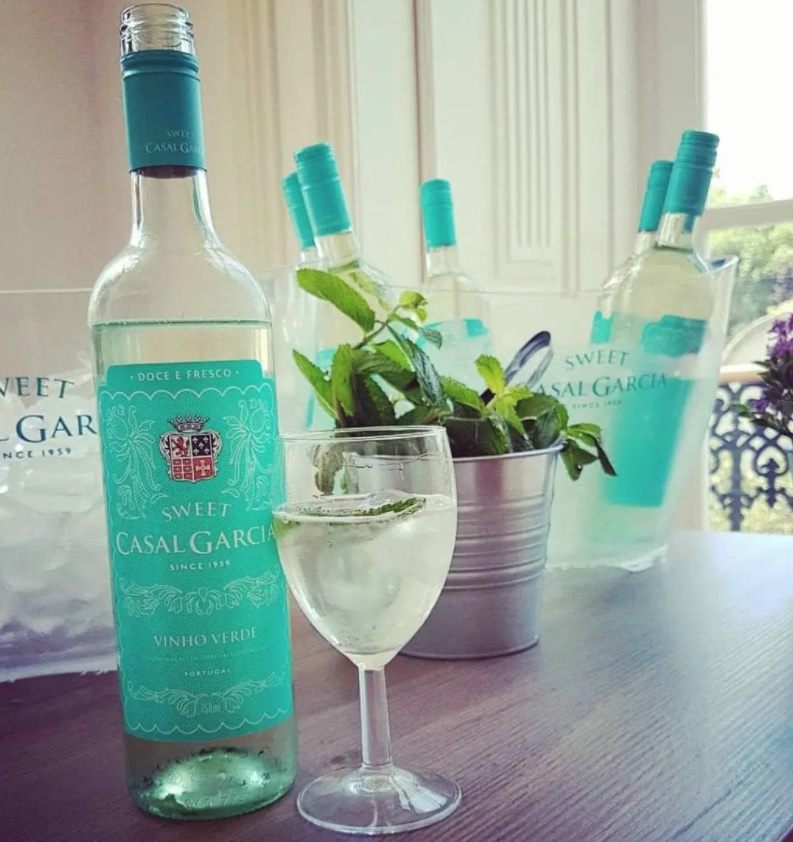 Vinho Branco Verde Aveleda Casal Garcia Sweet 750Ml Casal Garcia Trajadura