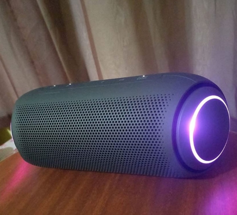Caixa de Som Portátil LG XBOOM Go PL7