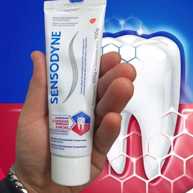 Creme Dental Sensibilidade & Gengivas para Dentes Sensíveis e Sangramentos na Gengiva, Sensodyne, 100g