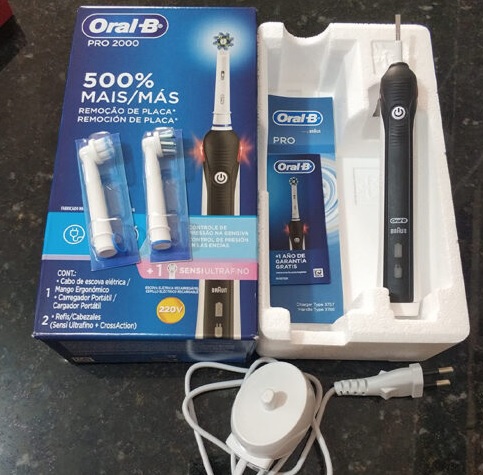 Escova Elétrica Recarregável Oral-B Pro 2000 Sensi Ultrafino + 1 Refil Sensi Ultrafino