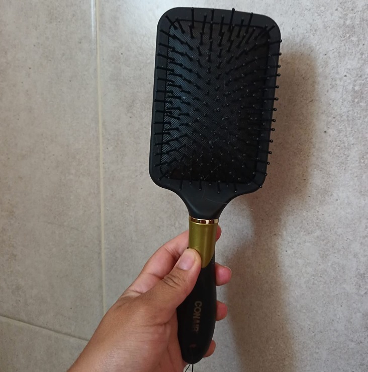 Conair Escova toque de veludo (a cor pode variar)