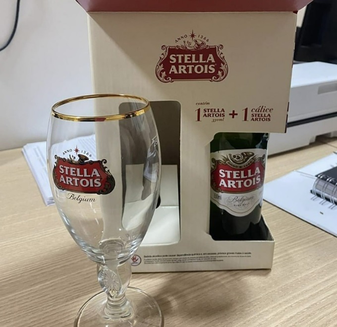 Kit Cerveja Stella Artois 1 Long Neck 330 ml + Cálice Stella Artois Oficial