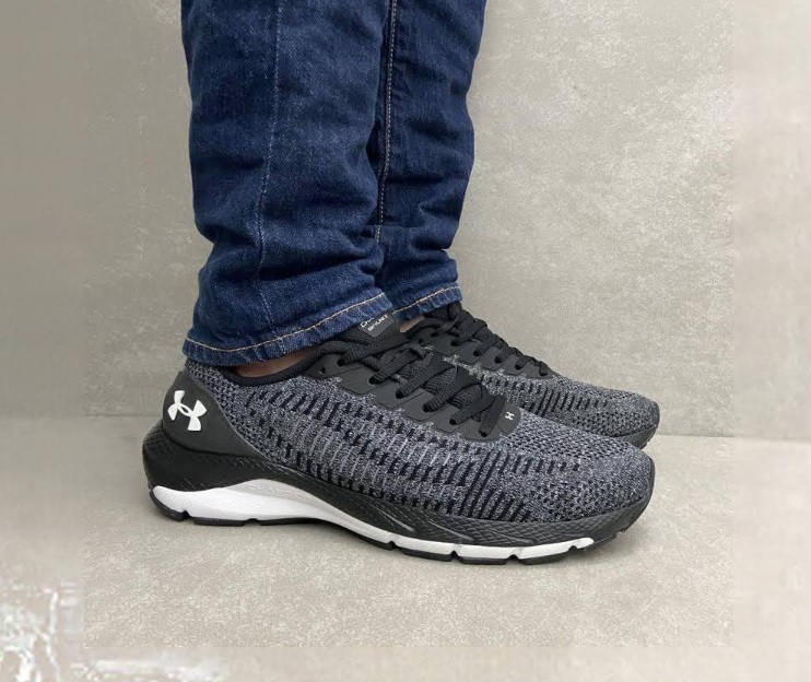 Tênis Under Armour CH Skyline 3