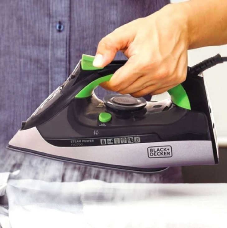 Back+Decker Ferro de Passar Antiaderente Steam Power Vapor e Seco 1200W Preto 220V FX2700, Preto, Verde e Branco