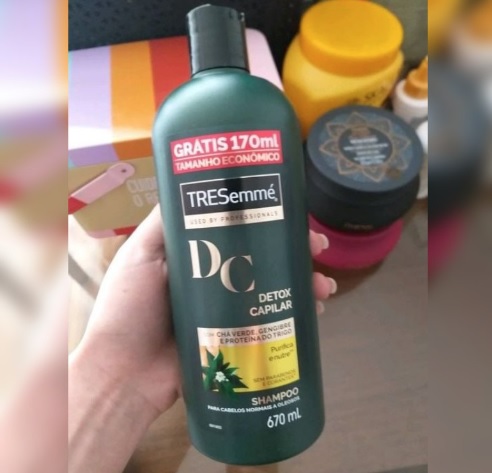 TRESemmé Shampoo Detox Capilar Frasco 670ml Tamanho Família