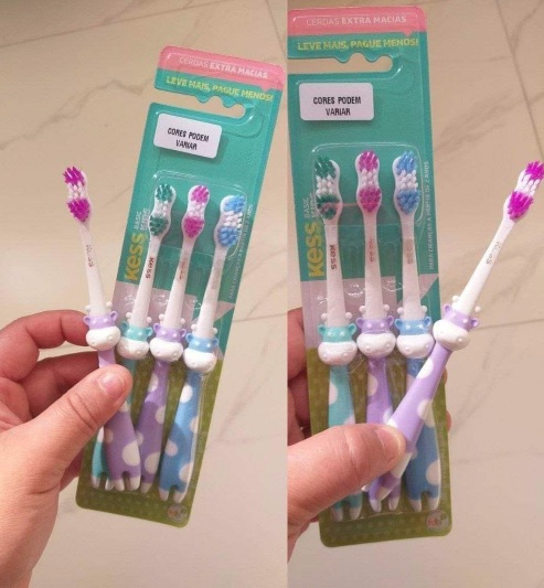 Combo Econômico Infantil com 3 Escovas Dentais, Kess, Multicor