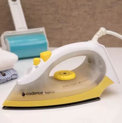 Ferro de Passar a Vapor Saphiro, Amarelo, 220v, Cadence