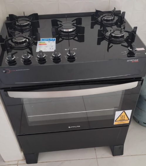 Fogão Atlas 5 Bocas preto Atenas Glass com Acendimento automático – Bivolt
